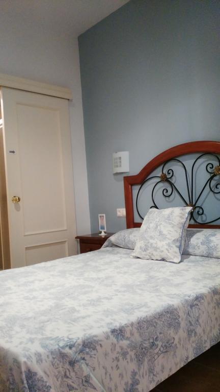 Hostal Azahar Córdoba Værelse billede