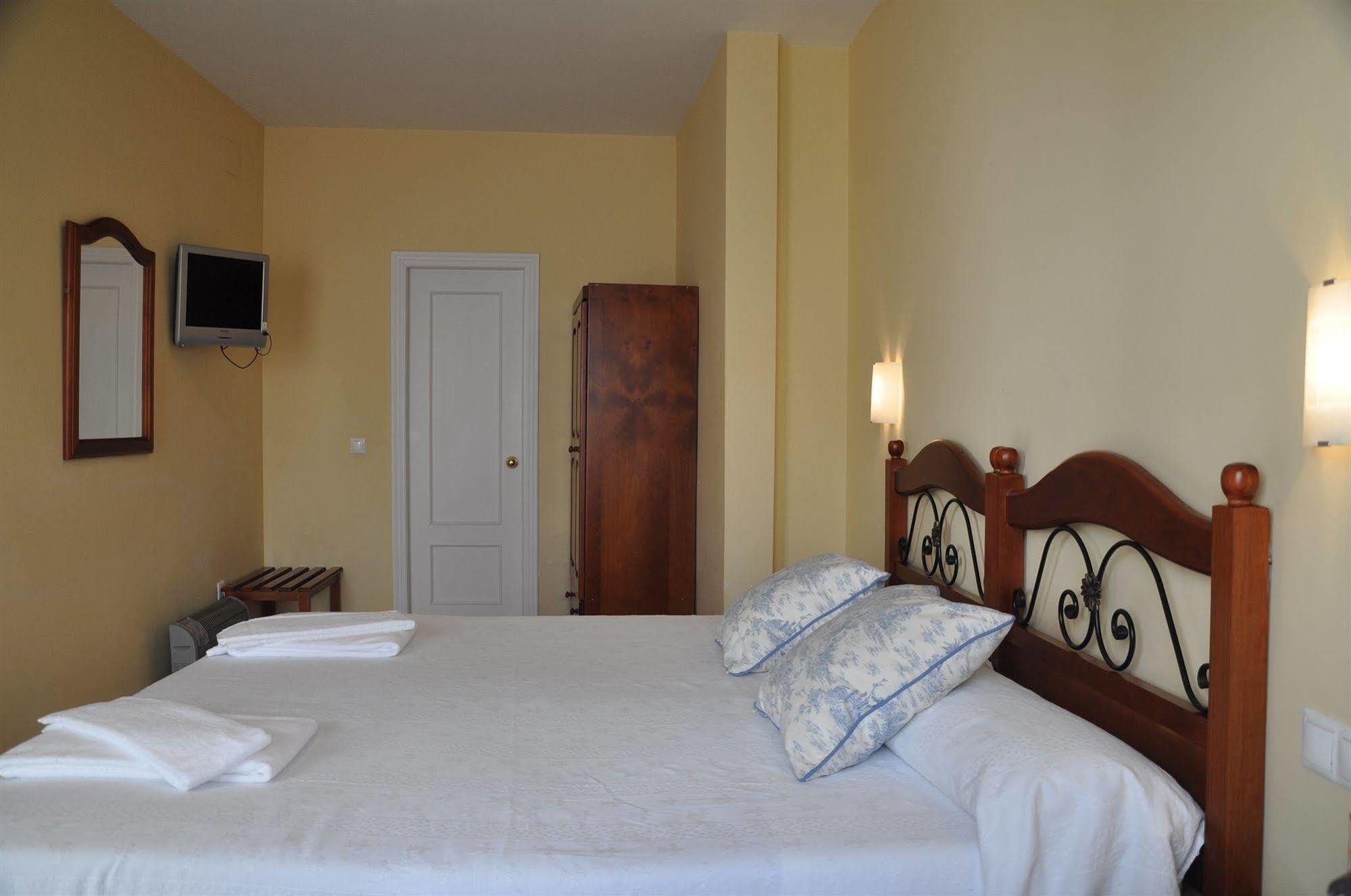 Hostal Azahar Córdoba Eksteriør billede